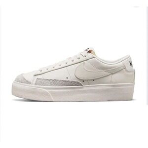 Nike Wmn's Blazer Low Platform Low Top Triple Sail Sneakers White Size 12 NWOB